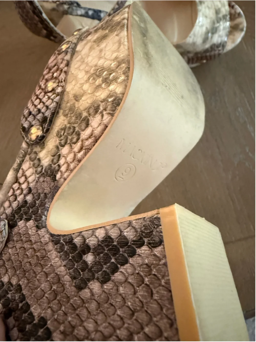 Women's Mackin J Platform Sandals Size 9 Beige Brown Snake Print